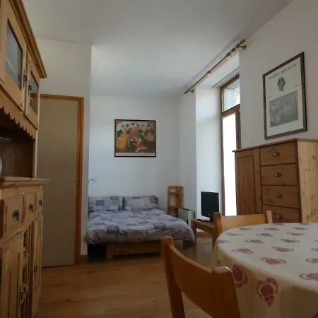 Le Carlton Cham Apartment *